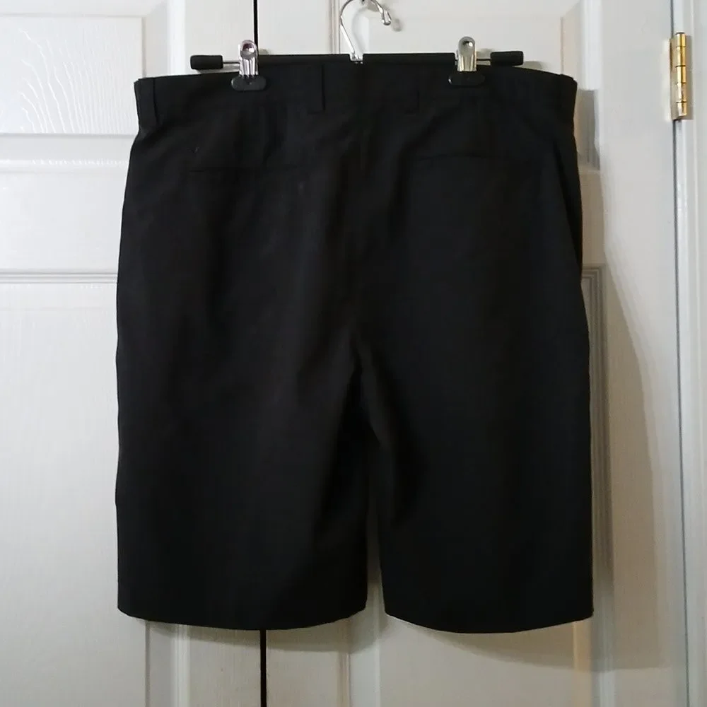 Callaway black front panel golf casual dress shorts  Sz 38  NWOT
